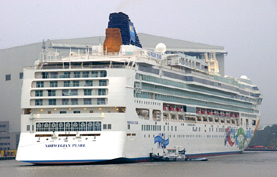 Norwegian Pearl cruise ship